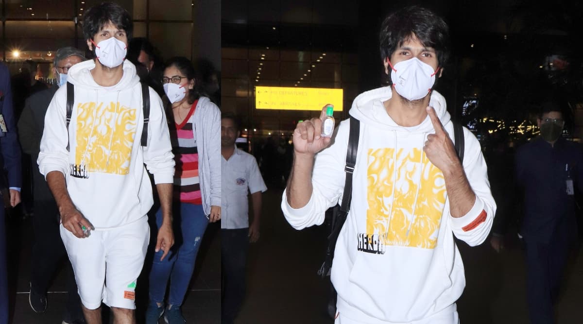 Coronavirus: एअरपोर्ट पर मास्क पहन और हाथ में सेनिटाइजर लिए हुए स्पॉट हुए शाहिद कपूर, देखिए एक्टर का ये ख़ास लुक Coronavirus: एअरपोर्ट पर मास्क पहन और हाथ में सेनिटाइजर लिए हुए स्पॉट हुए शाहिद कपूर, देखिए एक्टर का ये ख़ास लुक