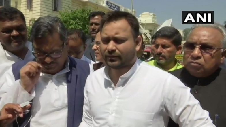 तेजस्वी यादव : कड़ी मेहनत के साथ तय किया क्रिकेट के मैदान से चुनावी दंगल तक का सफर