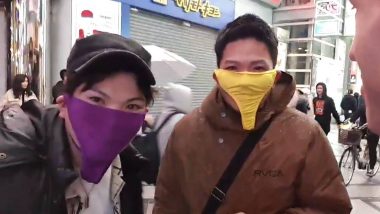 कोरोनावायरस से बचने के लिए दो जापानी पुरुषों ने महिलाओं के अंडरवियर को बनाया फेस मास्क, देखें वायरल वीडियो