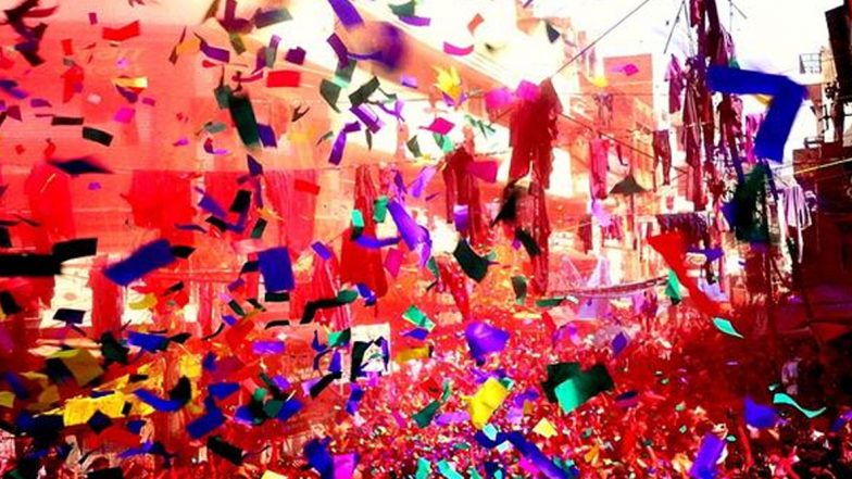 Holi Special: होली पर इन खास तरीकों से करें अपने ऑफिस की सजावट
