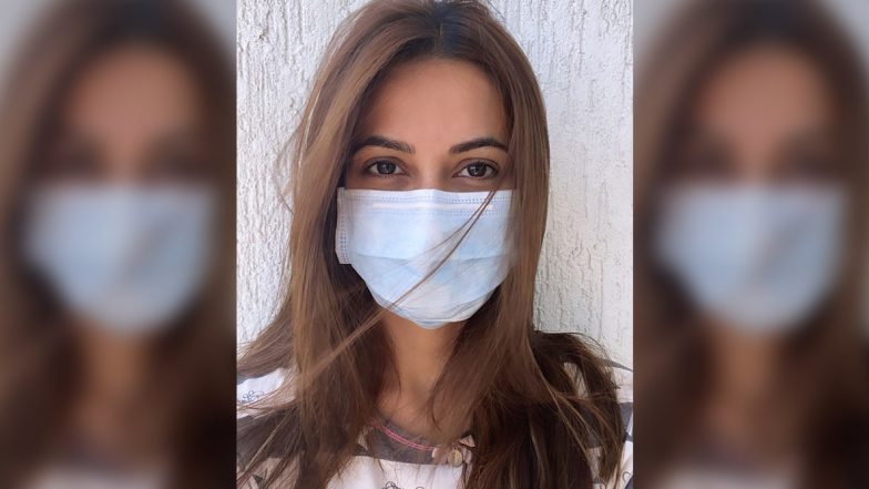 Coronavirus in India: बॉलीवुड सेलिब्रिटीज के बीच भी छाया कोरोना वायरस का खौफ, एक्ट्रेस कृति खरबंदा ने मास्क पहनकर फैंस को दी ये सलाह