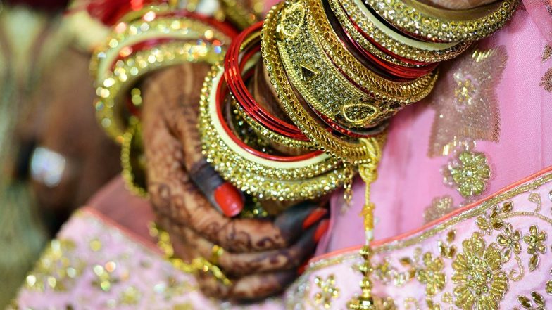 18 महीनों से शादी का कर रहा था इंतजार, यूपी में 22 साल के दुल्हे ने लॉकडाउन में ऐसे किया विवाह, दुल्हन को भी लाया साथ