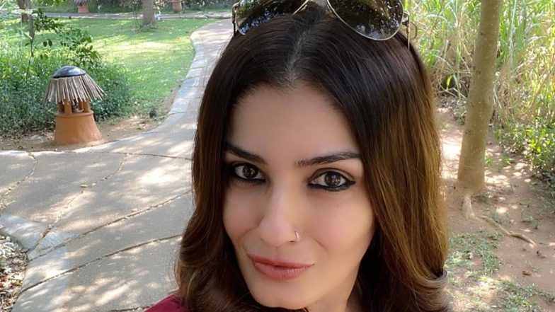 बेकरी में काम करते कर्मचारी की इस हरकत को देख भड़की Raveena Tondon, कहा- हमेशा के लिए सलाखों के पीछे डाल देना चाहिए