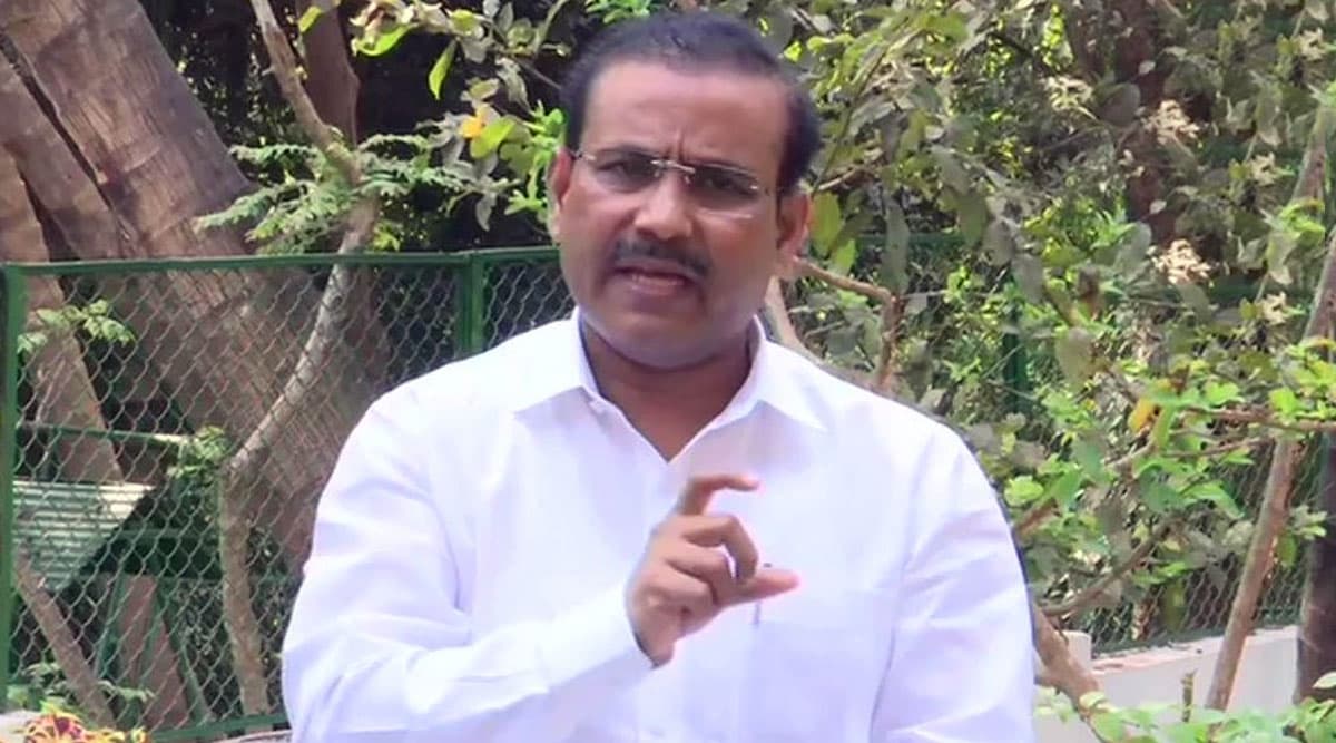 कोरोना वायरस से जंग: महाराष्ट्र से तबलीगी जमात में शामिल थे 1400 लोग, 1300 किए गए क्वारंटाइन कोरोना वायरस से जंग: महाराष्ट्र से तबलीगी जमात में शामिल थे 1400 लोग, 1300 किए गए क्वारंटाइन
