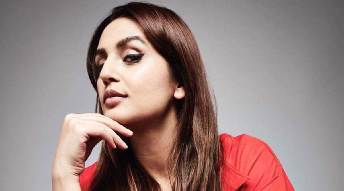 तापसी पन्नू के बाद अब हुमा कुरैशी का बिजली बिल आया इतने हजार का, एक्ट्रेस ने ट्वीट कर अडानी पावर से पूछा सवाल तापसी पन्नू के बाद अब हुमा कुरैशी का बिजली बिल आया इतने हजार का, एक्ट्रेस ने ट्वीट कर अडानी पावर से पूछा सवाल