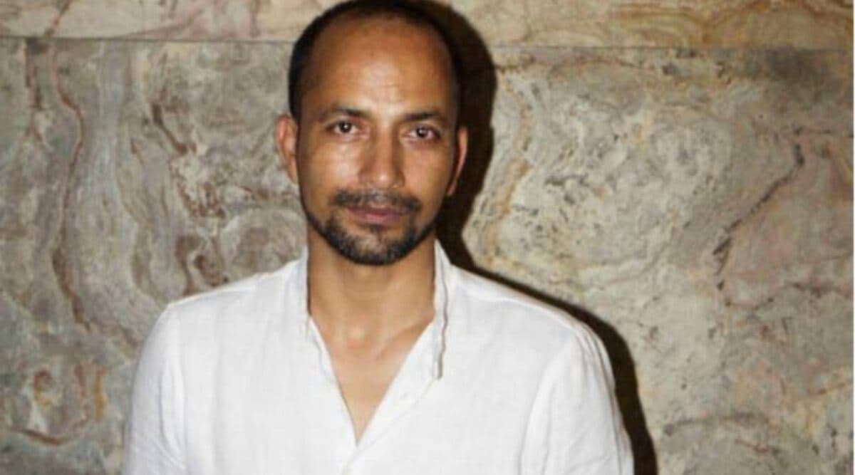दीपक डोबरियाल ने अपनी फिल्मों के पोस्टर शेयर कर मारा ताना, कहा- बताओ कहां हूं मैं