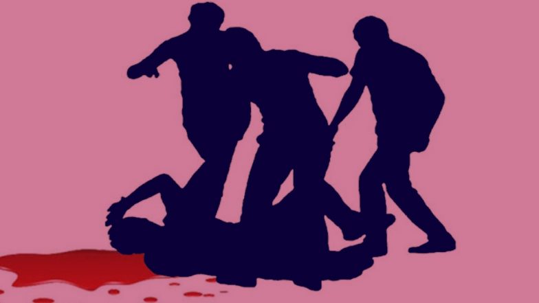 उत्तर प्रदेश: नाली से पत्थर हटाने के विवाद में अधेड़ की रिश्तेदारों ने लाठियों से पीट पीटकर की हत्या