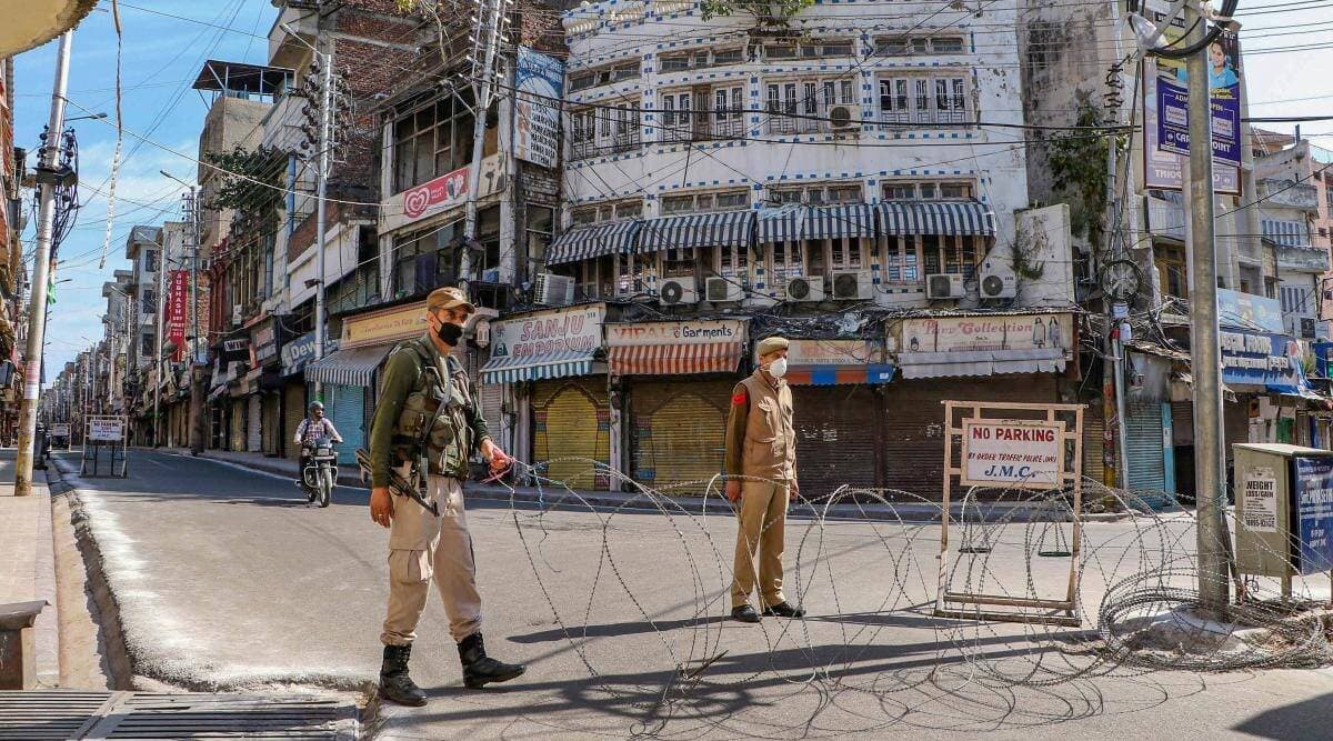 भारत में बढ़ सकती है लॉकडाउन की अवधि? जानें सरकार ने सोशल मीडिया मैसेजेस के दावों पर क्या कहा भारत में बढ़ सकती है लॉकडाउन की अवधि? जानें सरकार ने सोशल मीडिया मैसेजेस के दावों पर क्या कहा