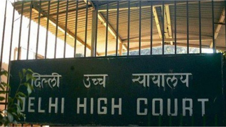 COVID-19: दिल्ली हाई कोर्ट में बंद के दौरान आवारा कुत्तों और अन्य पशुओं को भोजन मुहैया कराने संबंधी याचिका दायर