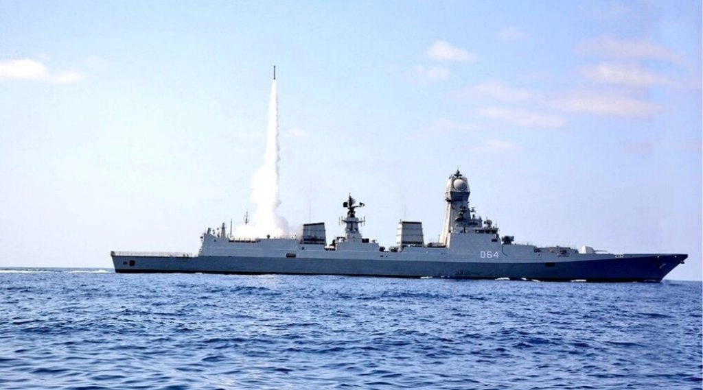 जिसके साथ रिश्ते सुधारने में लगे है इमरान, वो भारत के साथ कर रहे है अभ्यास, क्या करेगा पाकिस्तान?