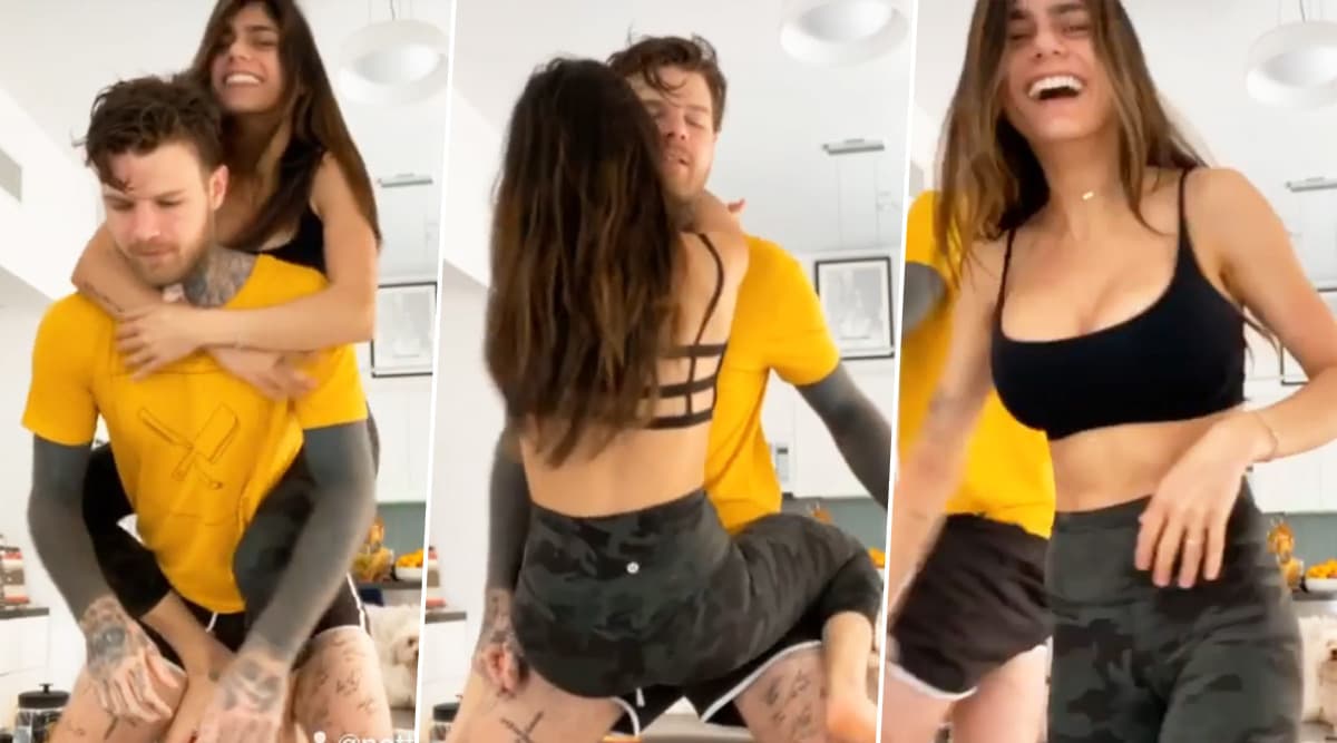 Mia Khalifa Video: पूर्व XXX पोर्नस्टार मिया खलीफा ने बॉयफ्रेंड के साथ की ऐसी हरकत, लोग भी हुए हैरान Mia Khalifa Video: पूर्व XXX पोर्नस्टार मिया खलीफा ने बॉयफ्रेंड के साथ की ऐसी हरकत, लोग भी हुए हैरान