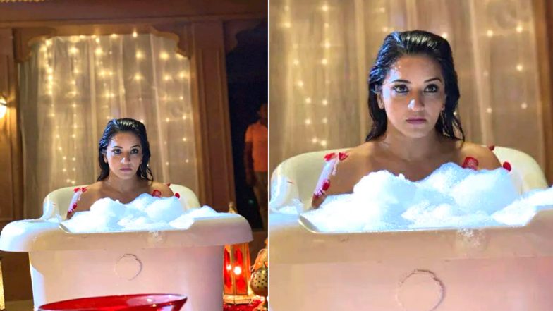 Monalisa Photos: मोनालिसा ने बाथटब फोटो पोस्ट करके मचाई सनसनी, पुराने दिनों को किया याद