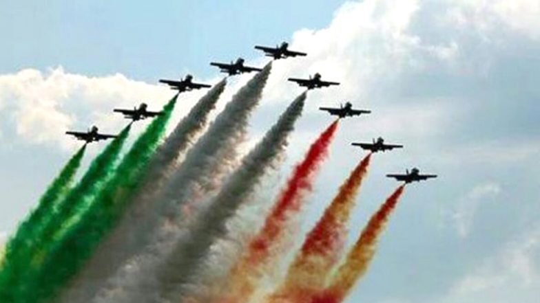 COVID-19 से जंग लड़ रहे डॉक्टर्स को भारतीय वायुसेना करेगी सलाम, प्लेन से इन जगहों पर इस समय होगी पुष्पवर्षा
