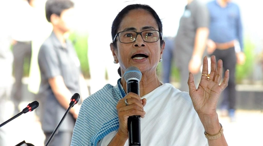 मोदी सरकार के खिलाफ ममता का आक्रामक रुख बरकरार, पेगासस विवाद पर जांच आयोग की घोषणा तो विपक्ष को साथ लाने पहुंची दिल्ली