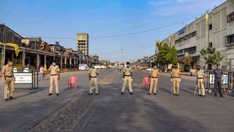 Lockdown 4.0: देशभर में 31 मई तक बढ़ाया गया लॉकडाउन, केंद्र सरकार ने जारी की नई गाइडलाइन- यहां देंखें