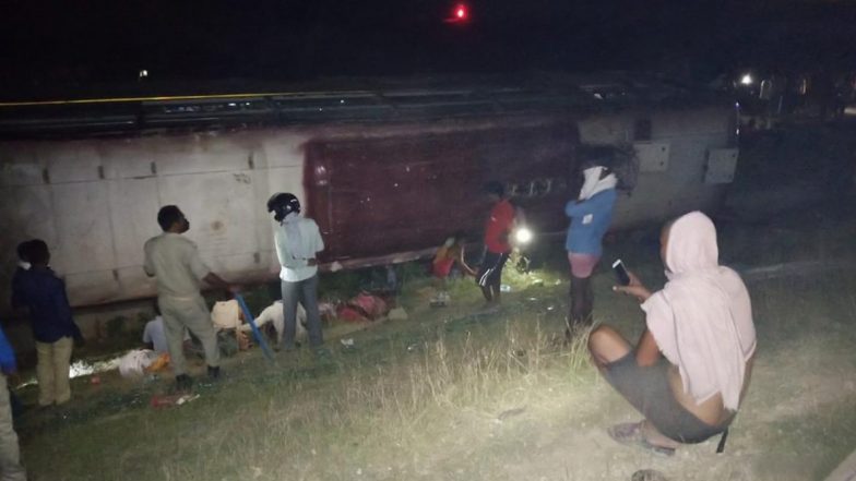उत्तर प्रदेश: श्रमिकों को लेकर जा रही बस प्रयागराज में पलटी, दर्जन भर से ज्यादा मजदूर घायल