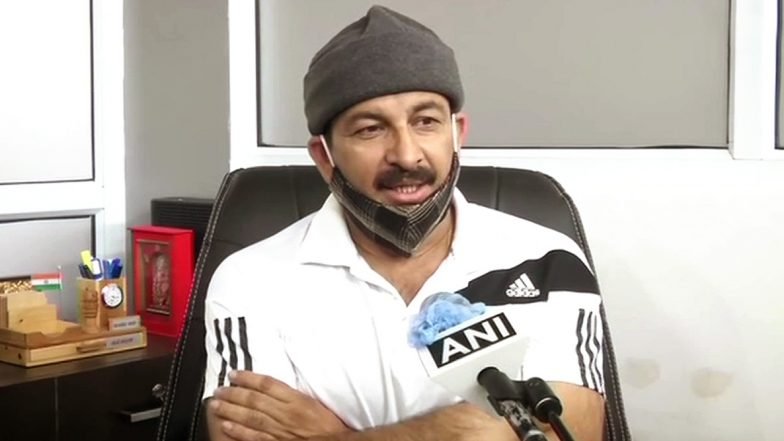 लॉकडाउन तोड़ने के आरोप पर मनोज तिवारी ने दी सफाई, कहा- क्रिकेट खेलने के दौरान सोशल डिस्टेंसिंग के नियमों का पालन किया, मास्क भी पहना था