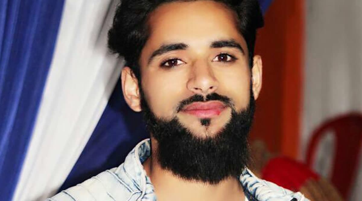 जम्मू-कश्मीर: विस्फोटक से भरी कार के मालिक की हुई पहचान, शोपियां के रहने वाले हिज्बुल आतंकी हिदायतुल्लाह मलिक की थी सेंट्रो जम्मू-कश्मीर: विस्फोटक से भरी कार के मालिक की हुई पहचान, शोपियां के रहने वाले हिज्बुल आतंकी हिदायतुल्लाह मलिक की थी सेंट्रो