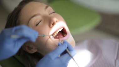 कोरोना संकट: अस्‍पताल में है कोविड-19 संक्रमण का डर तो क्या करें दांत के मरीज? जानिए क्या कहते हैं एम्स के डॉक्टर