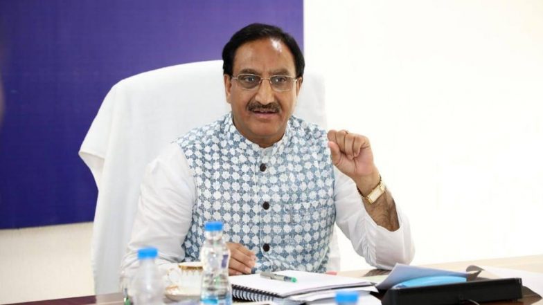 केंद्रीय शिक्षा मंत्री रमेश पोखरियाल निशंक की तबीयत बिगड़ी, AIIMS में कराया गया एडमिट