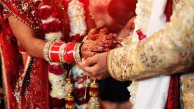 UP Marriage Guidelines: उत्तर प्रदेश के शादी समारोह में अब सिर्फ 25 लोग ही हो सकेंगे शामिल, सरकार ने जारी की नई गाइडलाइंस