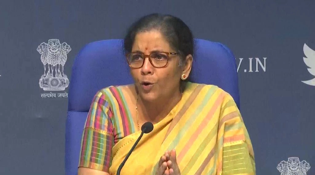 कई जिलों में ऊंची आर्थिक गतिविधियों के बावजूद बैंकिंग सुविधाओं की कमी : सीतारमण