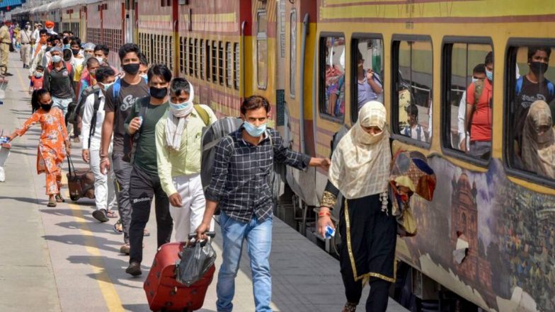 कोरोना संकट के कारण यूपी वापस लौटे 16.50 लाख से ज्यादा लोग, राज्य में नौकरी देने के लिए स्किलिंग जारी