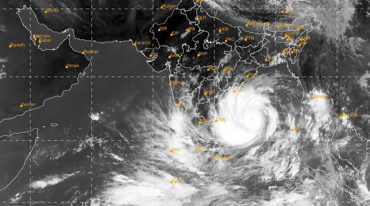 बांग्लादेश के ऊपर मंडरा रहा चक्रवाती तूफान 'अम्फान' का खतरा, कुछ घंटों में होगा कमजोर