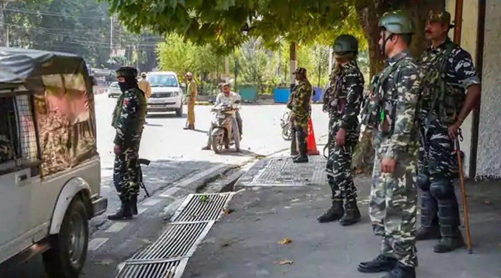 कश्मीर में जैश-ए-मोहम्मद का आतंकवादी गिरफ्तार