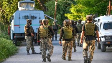 जम्मू-कश्मीर: श्रीनगर में सुरक्षाबलों के साथ मुठभेड़ में तीन आतंकवादी ढेर, तलाशी अभियान जारी