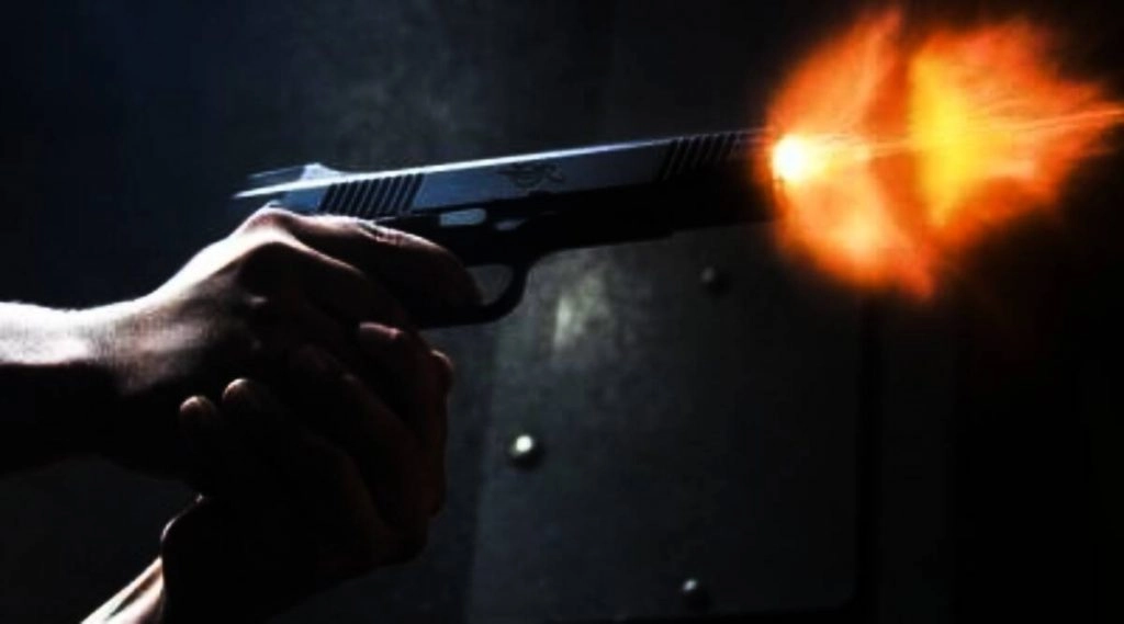 दिल्ली में BJP कार्यकर्ता की गोली मार कर हत्या, बेटे पर चाकू से हमला