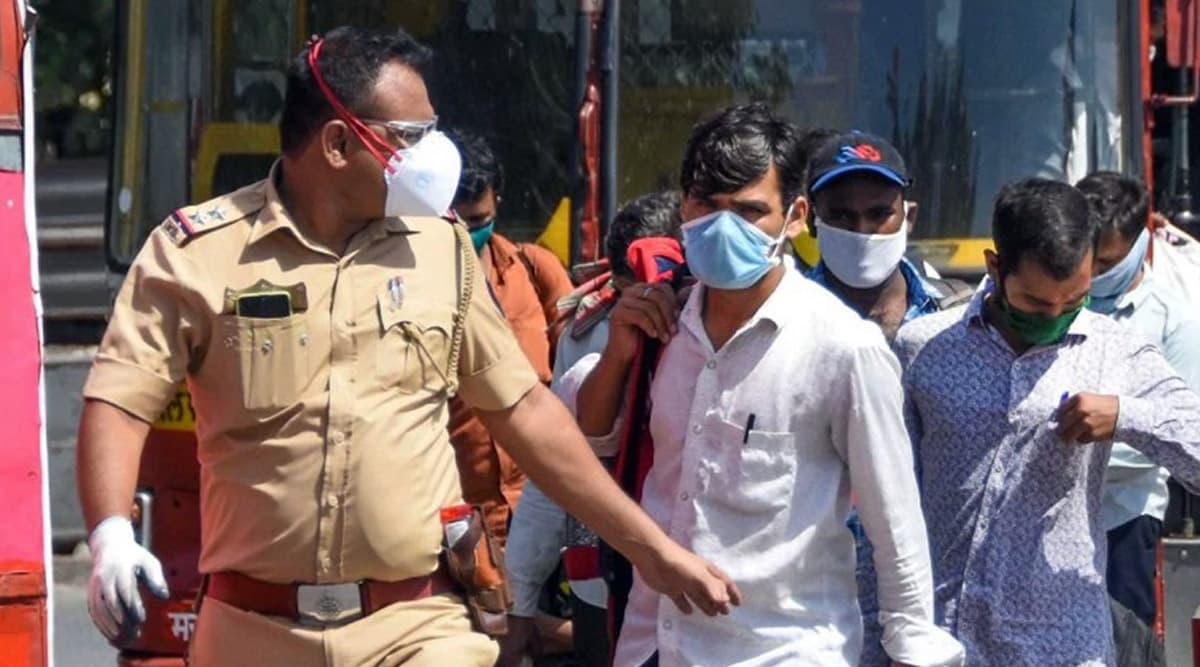 महाराष्ट्र पुलिस में कोरोना के 79 नए केस आए सामने, 1,140 पुलिसकर्मी कोरोना से संक्रमित- अबतक 10 की मौत महाराष्ट्र पुलिस में कोरोना के 79 नए केस आए सामने, 1,140 पुलिसकर्मी कोरोना से संक्रमित- अबतक 10 की मौत