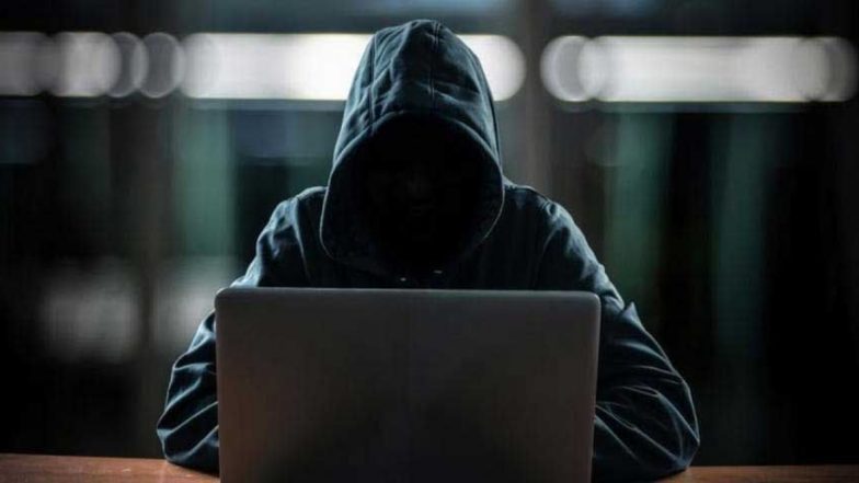 Cyber Fraudsters: ई-कॉमर्स रीसेल ऐप्स के जरिए धोखाधड़ी करने वालों के खिलाफ दिल्ली पुलिस की बड़ी कार्रवाई, सेना-अर्धसैनिक बल के जवान बनकर ठगी करने वाले 10 लोग गिरफ्तार; Paytm का भी किया गया इस्तेमाल