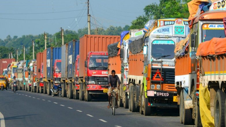 केंद्र सरकार द्वारा जारी राहत पैकेज नहीं मिलने पर ट्रांसपोर्टरों ने दी चक्का जाम की चेतावनी