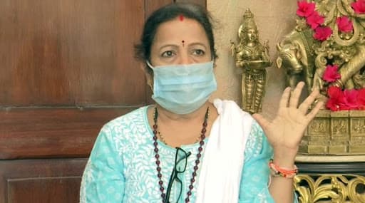 मुंबई में कोरोना के बढ़ते मरीजों पर बोलीं मेयर किशोरी पेडनेकर, केवल गंभीर हालत से पीड़ित मरीजों को ही अस्पतालों में मिलना चाहिए बेड मुंबई में कोरोना के बढ़ते मरीजों पर बोलीं मेयर किशोरी पेडनेकर, केवल गंभीर हालत से पीड़ित मरीजों को ही अस्पतालों में मिलना चाहिए बेड