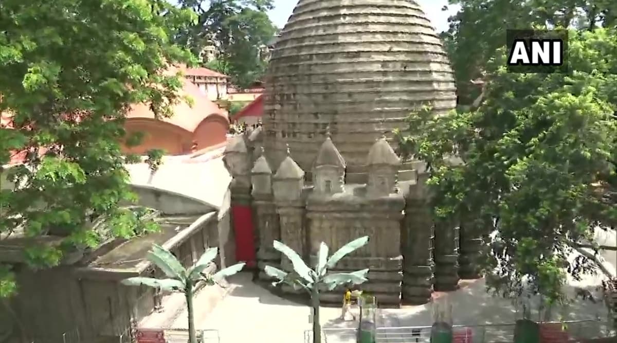 असम: आम भक्तों के लिए 30 जून से खुलेगा कामाख्या मंदिर, कोरोना संकट के चलते इस साल रद्द किया गया अंबुबाची मेला असम: आम भक्तों के लिए 30 जून से खुलेगा कामाख्या मंदिर, कोरोना संकट के चलते इस साल रद्द किया गया अंबुबाची मेला