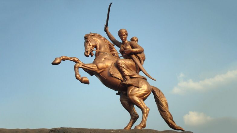 Rani Lakshmi Bai Punyatithi 2020: खूब लड़ी मर्दानी वो तो... जानें 1857 के गदर की नींव रखने वाली झांसी की रानी लक्ष्मीबाई के जीवन से जुड़ी रोचक बातें