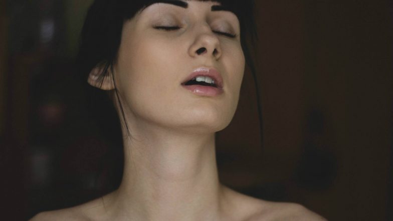 Sex In Lockdown: लॉकडाउन में लोगों ने सीखा Self Love का नया तरीका, सेक्सुअल पार्टनर से दूर रहने वाले लोग ले रहे हैं Masturbation का सहारा