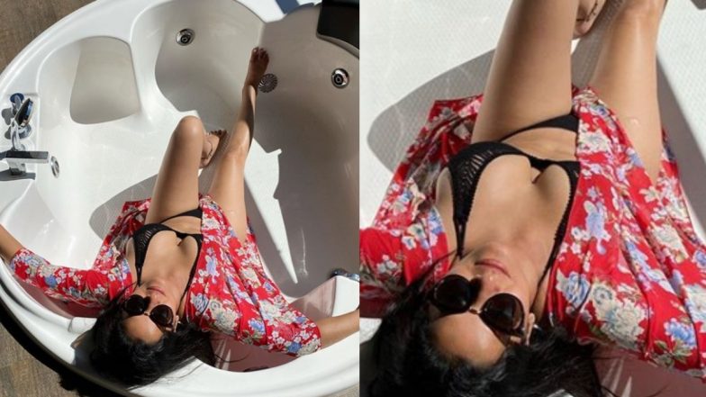Monalisa Hot Photo: बेड पर लेटकर मोनालिसा ने शेयर की बेहद ही हॉट फोटो, अंदाज देख फैंस हुए दीवाने