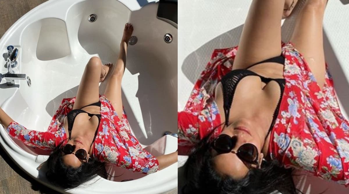 Monalisa Hot Photo: बेड पर लेटकर मोनालिसा ने शेयर की बेहद ही हॉट फोटो, अंदाज देख फैंस हुए दीवाने Monalisa Hot Photo: बेड पर लेटकर मोनालिसा ने शेयर की बेहद ही हॉट फोटो, अंदाज देख फैंस हुए दीवाने