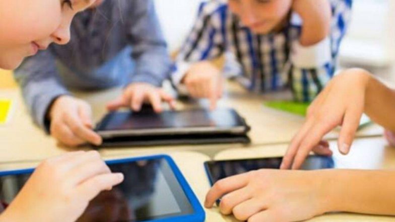 Student Caught Having Sex During Online Class: ऑनलाइन क्लास के दौरान सेक्स करते हुए पकड़ा गया छात्र, घटना कैमरे में हुई कैद