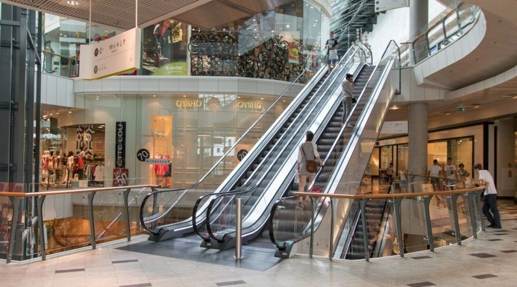 कचरे का उचित निस्तारण नहीं करने वाले दो शॉपिंग मॉल पर जुर्माना