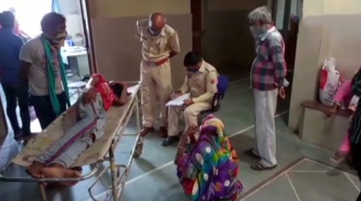 राजस्थान: बकरी चोरी के आरोप में तीन लोगों ने युवक को नंगा कर पीटा, बाल काटकर बनाया VIDEO