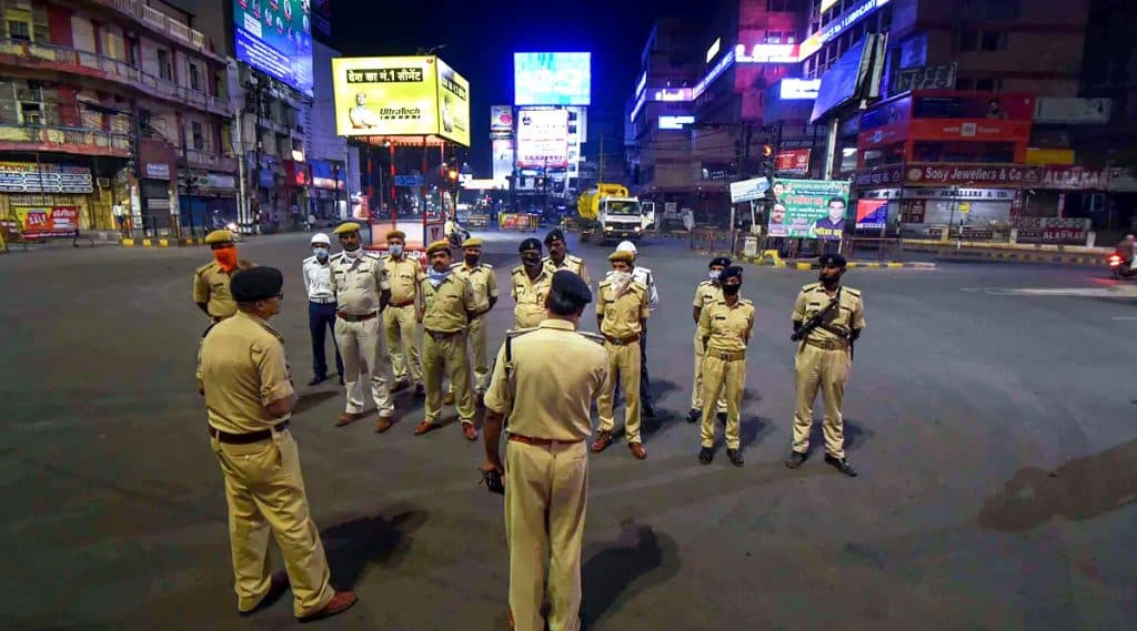 गुजरात सरकार का फैसला- अहमदाबाद, वडोदरा, सूरत, राजकोट में 31 मार्च तक रहेगा नाइट कर्फ्यू 