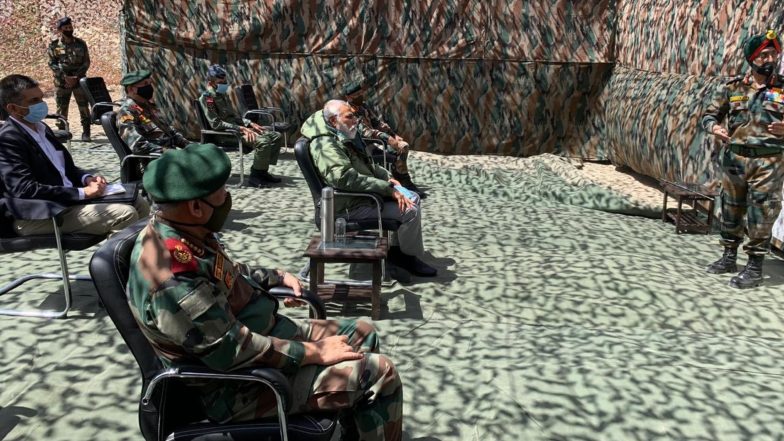 India-China Face-Off: सीमा पर चीन से तनातनी के बीच प्रधानमंत्री मोदी पहुंचे लेह, जवानों का बढ़ाएंगे हौसला