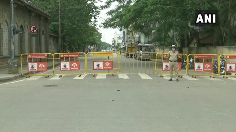 कर्नाटक: कोरोना संकट के कारण 2 अगस्त तक हर रविवार को राज्य में रहेगा पूर्ण लॉकडाउन, रात में कर्फ्यू के दौरान सिर्फ आवश्यक गतिविधियों की इजाजत