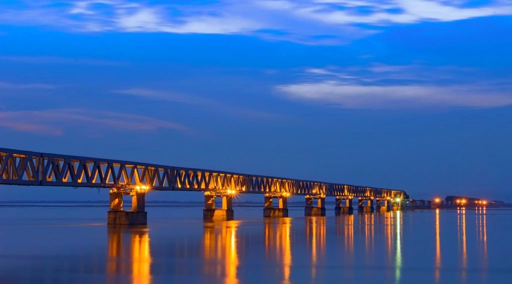 ब्रह्मपुत्र नदी पर महत्वपूर्ण बांध का निर्माण करेगा चीन: अधिकारी