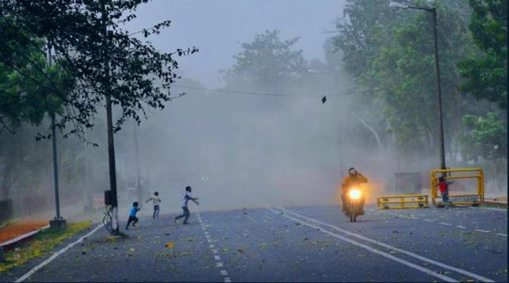 भारत मौसम विज्ञान विभाग ने बुधवार को उत्तर भारत के कई राज्‍यों में बारिश (Rain) की संभावना जताई है.