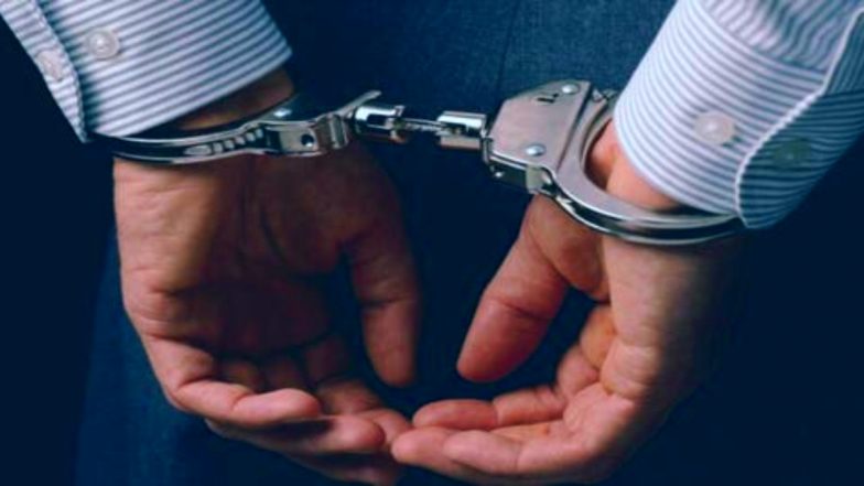उत्तर प्रदेश: 9.72 करोड़ रुपये के घोटाले में एक पत्रकार गिरफ्तार, दो वरिष्ठ IPS अधिकारी भी घोटाले में पाए गए आरोपी