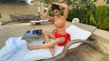 Mouni Roy Hot Photos: दुबई में खुलकर एन्जॉय कर रही हैं मौनी रॉय, एक्ट्रेस ने शेयर की हॉट फोटो